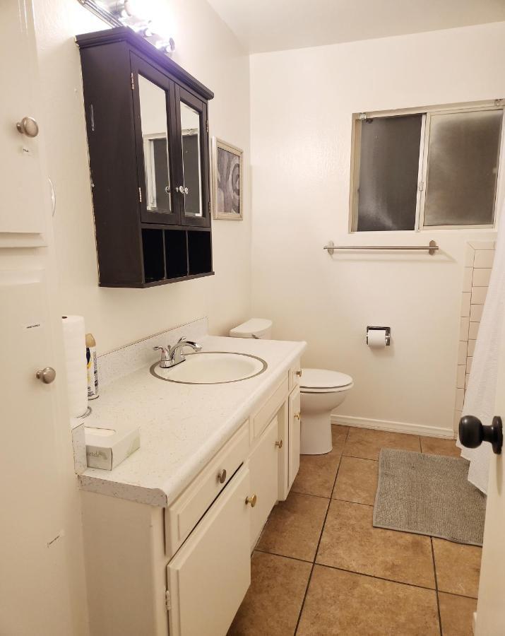 Centrally Located, 4X Queen, 300 Mbps Internet With Backyard! Hemet Dış mekan fotoğraf